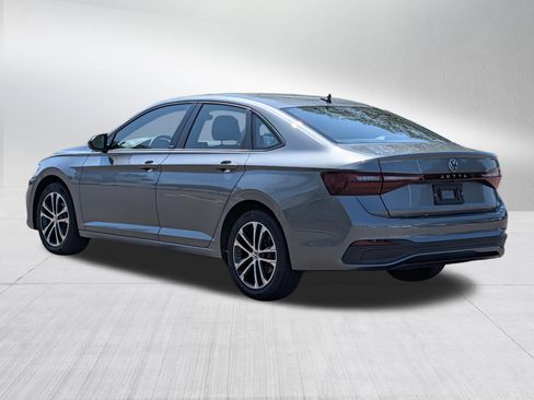 Certified 2025 Volkswagen Jetta Sport FWD image 5