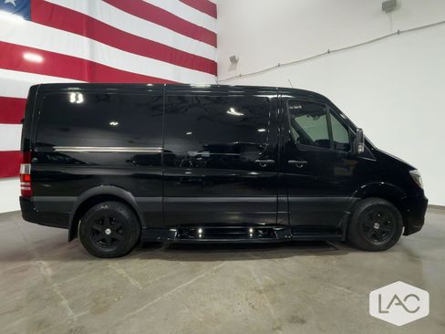 Used 2018 Mercedes-Benz Sprinter 2500 image 33