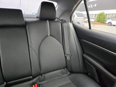 Used 2021 Toyota Camry XSE image 27