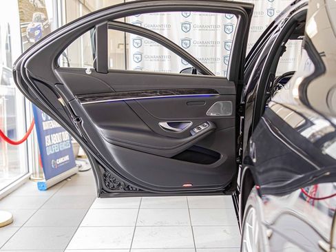 Used 2017 Mercedes-Benz S 550e w/ Premium Package image 35