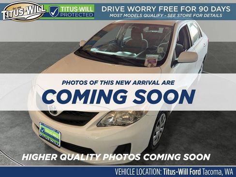 Used 2011 Toyota Corolla LE FWD image 2
