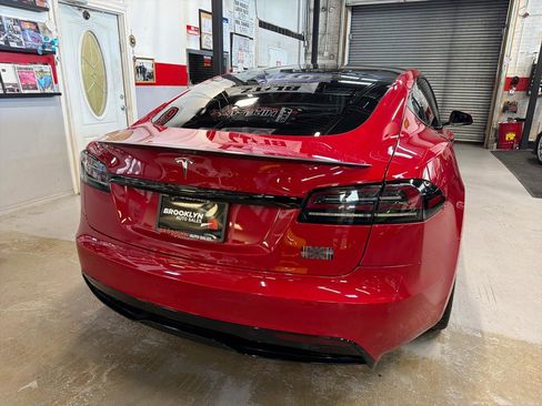 Used 2022 Tesla Model S Plaid AWD/4WD image 6