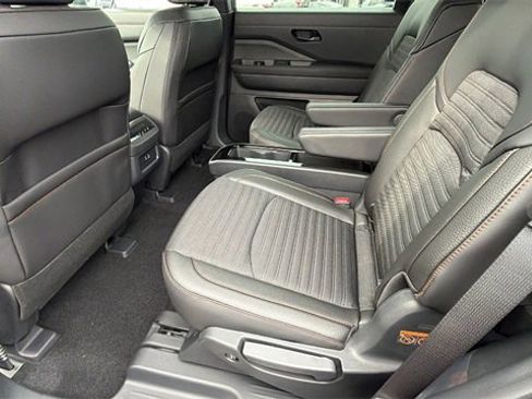 New 2025 Nissan Pathfinder Rock Creek image 16
