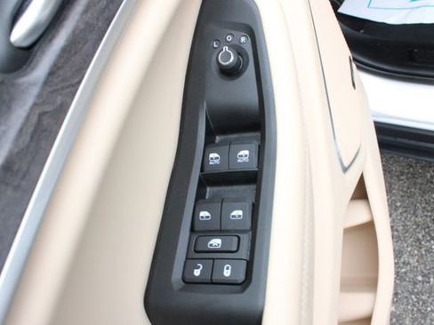 Used 2025 Jeep Grand Cherokee Limited AWD/4WD image 11