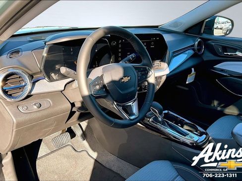 New 2026 Chevrolet Trax LT w/ Driver Confidence Package image 11