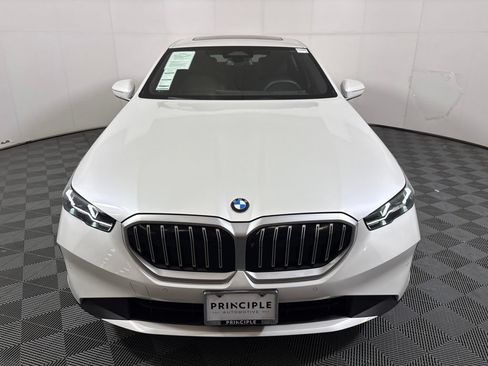 Certified 2025 BMW 530i w/ Premium Package RWD image 3