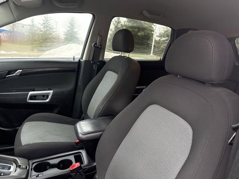 Used 2013 Chevrolet Captiva Sport LS image 16