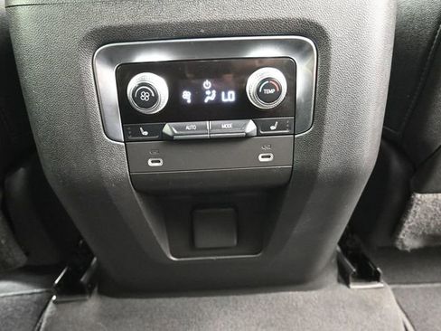 Used 2023 GMC Yukon AT4 w/ Technology Package image 36