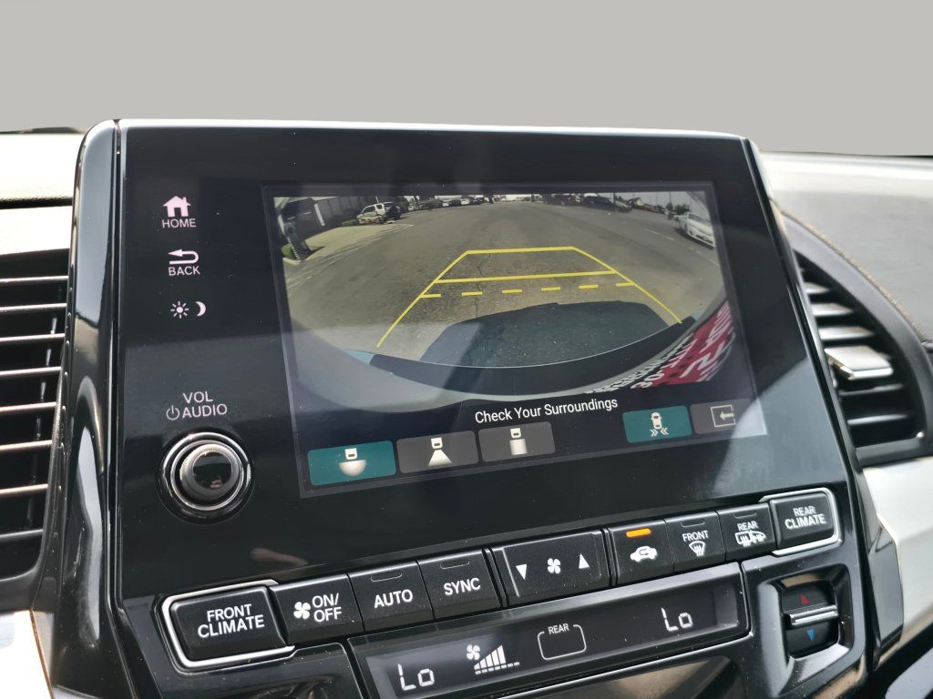 Used 2018 Honda Odyssey Elite image 12