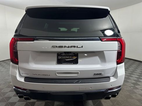 Used 2025 GMC Yukon Denali Ultimate AWD/4WD image 4