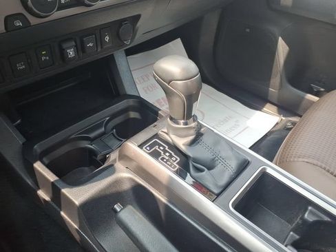 Used 2023 Toyota Tacoma Limited AWD/4WD image 16