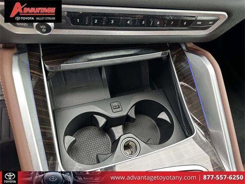 Used 2023 BMW X6 xDrive40i w/ Executive Package image 36