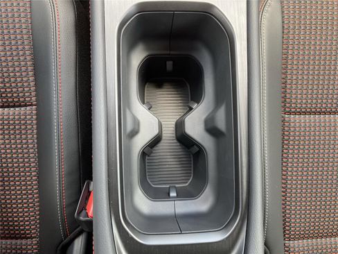 New 2025 Nissan Kicks SR w/ SR Premium Package image 18