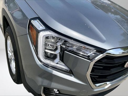 Used 2023 GMC Terrain SLE w/ Driver Convenience Package AWD/4WD image 29