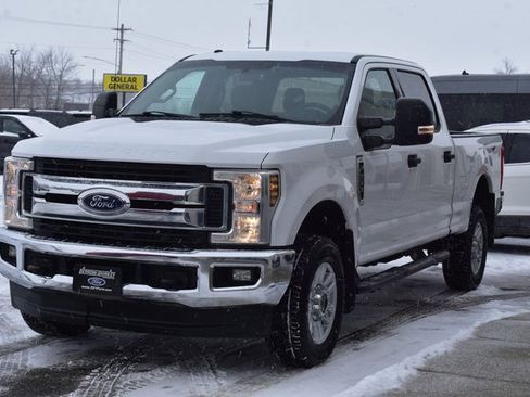 Used 2019 Ford F250 XLT w/ XLT Value Package image 12