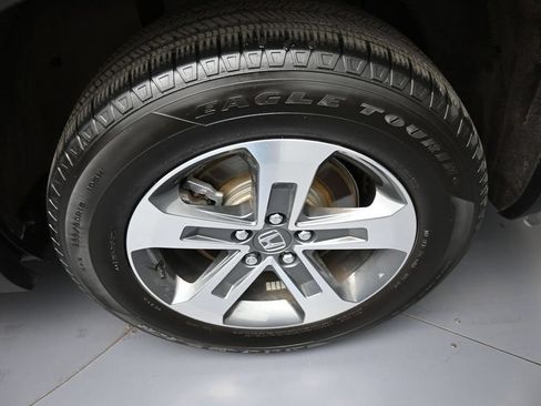 Certified 2025 Honda Pilot EX-L image 15