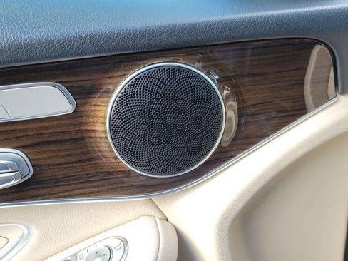 Used 2022 Mercedes-Benz GLC 300 image 31