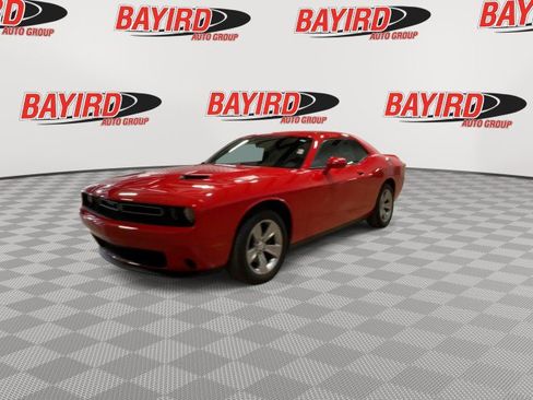 Used 2020 Dodge Challenger SXT RWD image 4