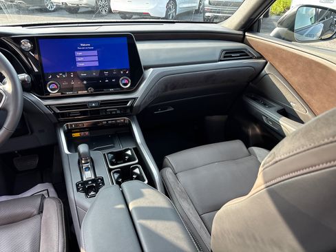 Used 2024 Lexus TX 350 AWD w/ Technology Package image 31