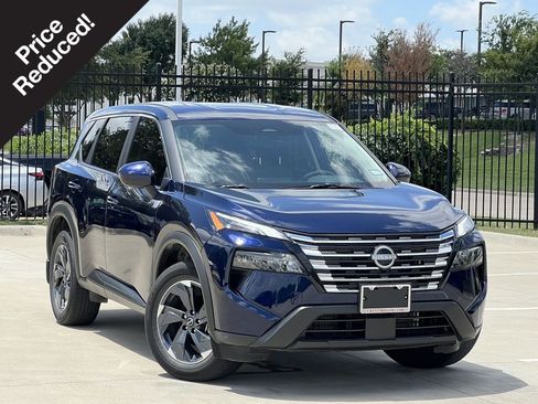 Certified 2025 Nissan Rogue SV FWD image 1