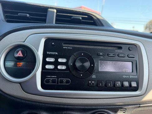 Used 2013 Toyota Yaris L FWD image 20