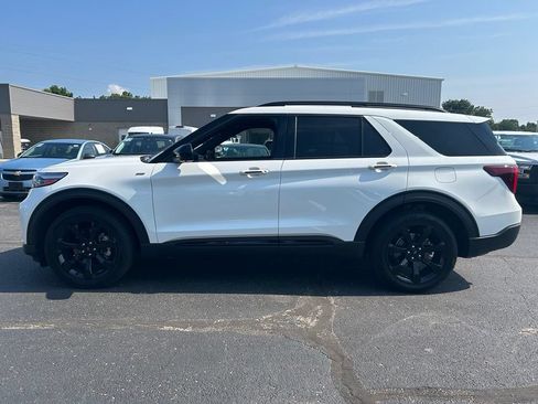 Certified 2022 Ford Explorer ST-Line w/ Class IV Trailer Tow Package AWD/4WD image 5