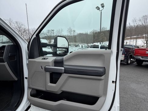 Used 2022 Ford F450 XLT image 23