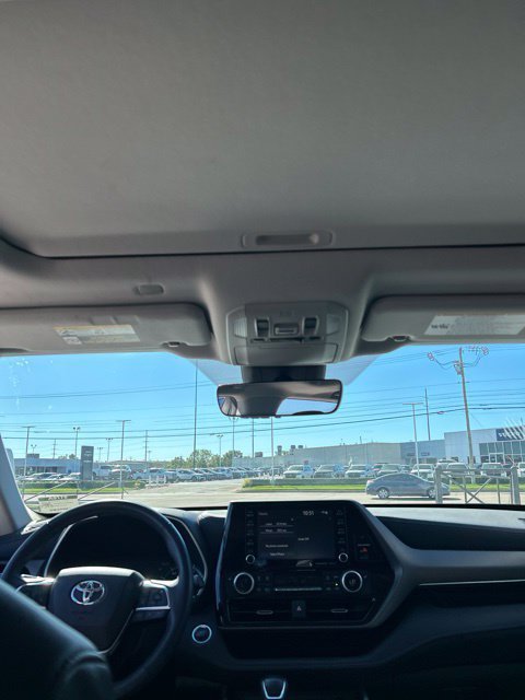 Used 2020 Toyota Highlander XLE FWD image 22