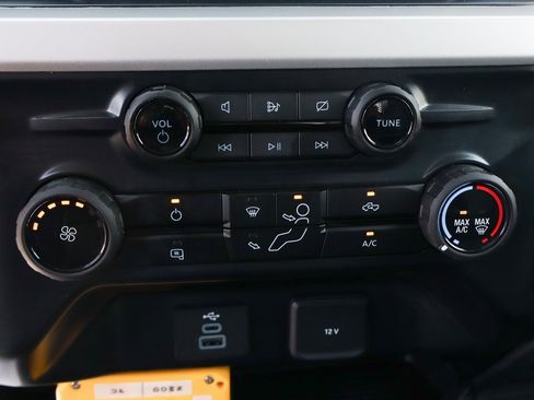 Used 2024 Ford F450 XL w/ XL Chrome Package image 33