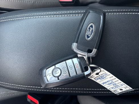 Used 2022 Ford Escape SE w/ Convenience Package image 36