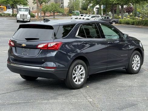 Used 2019 Chevrolet Equinox LT FWD image 4