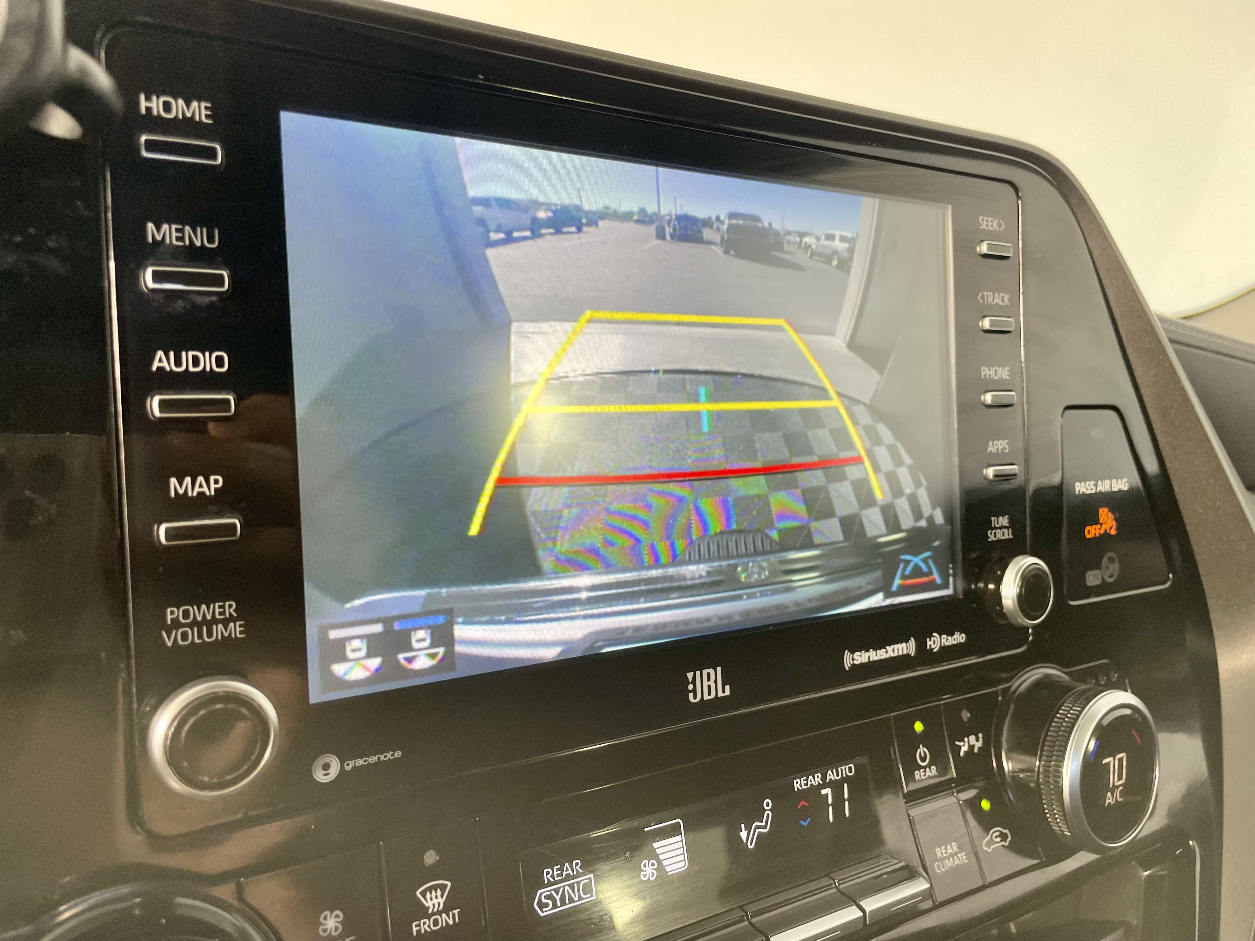 Used 2022 Toyota Highlander Limited FWD image 17