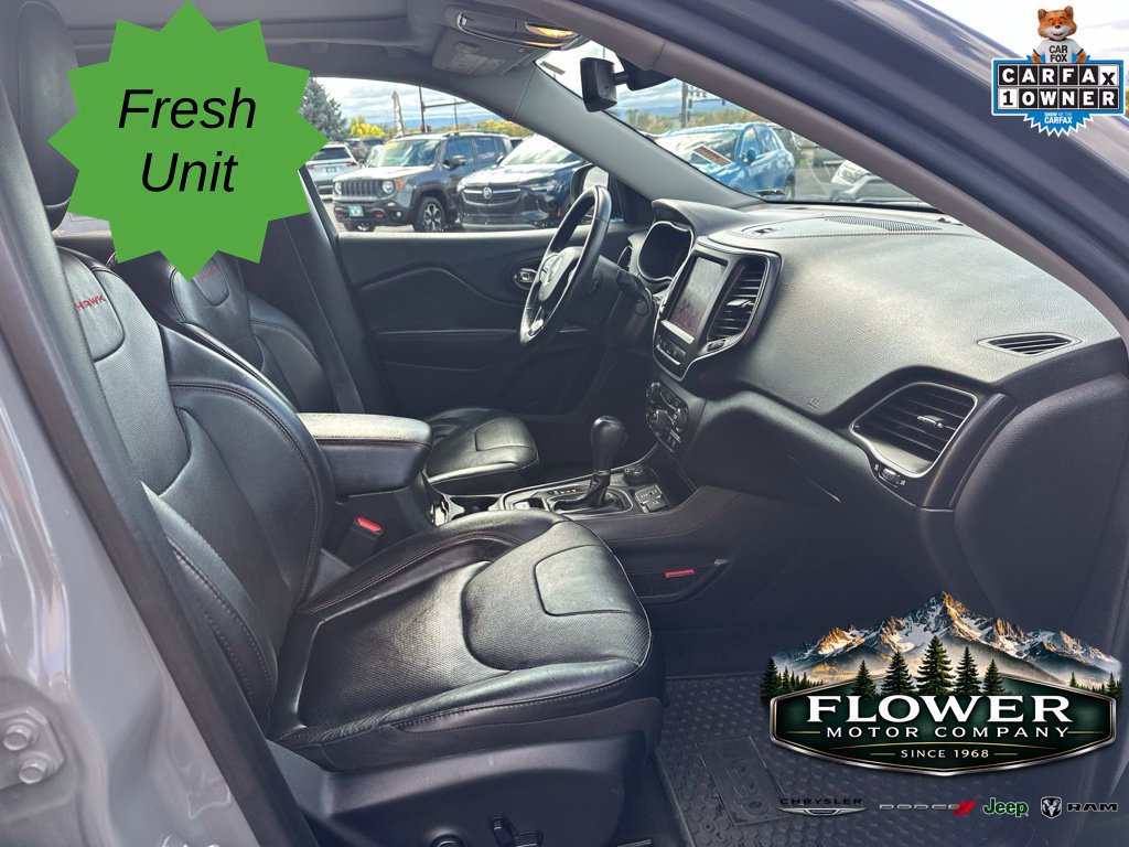 Used 2019 Jeep Cherokee Trailhawk AWD/4WD image 11