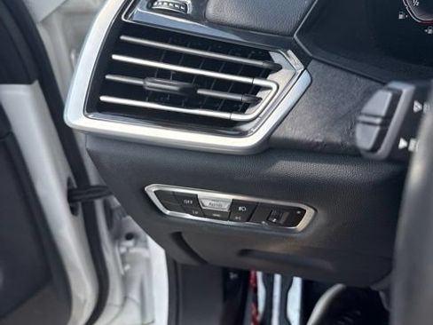 Used 2022 BMW X5 xDrive40i w/ M Sport Package AWD/4WD image 17