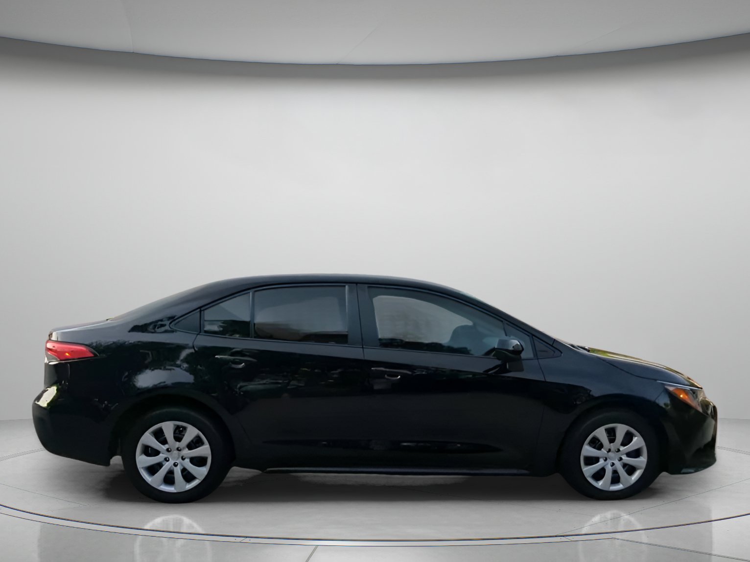 Used 2024 Toyota Corolla LE FWD image 32
