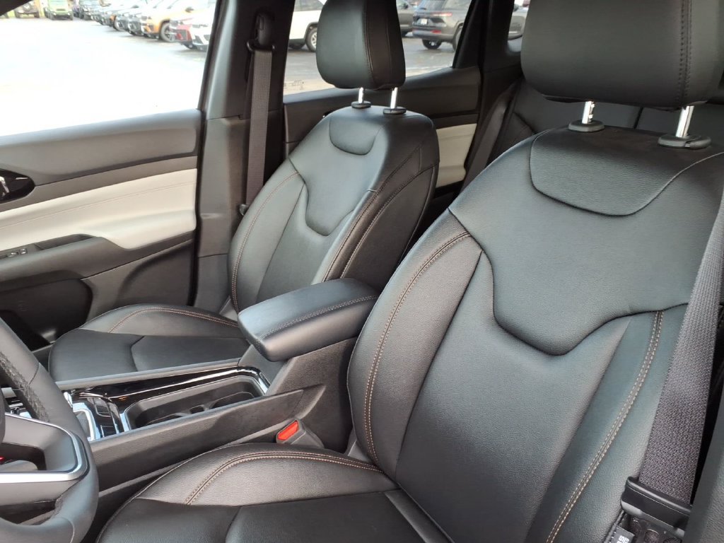 Certified 2024 Jeep Compass Limited AWD/4WD image 10