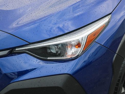 Used 2025 Subaru Crosstrek 2.5i Premium AWD/4WD image 5