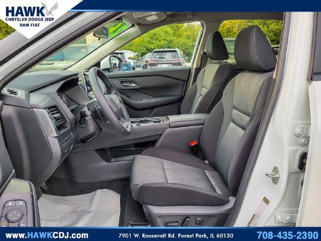 Used 2026 Nissan Rogue SV AWD/4WD image 8