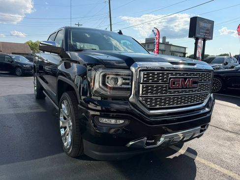 Used 2017 GMC Sierra 1500 Denali w/ Denali Ultimate Package AWD/4WD image 5