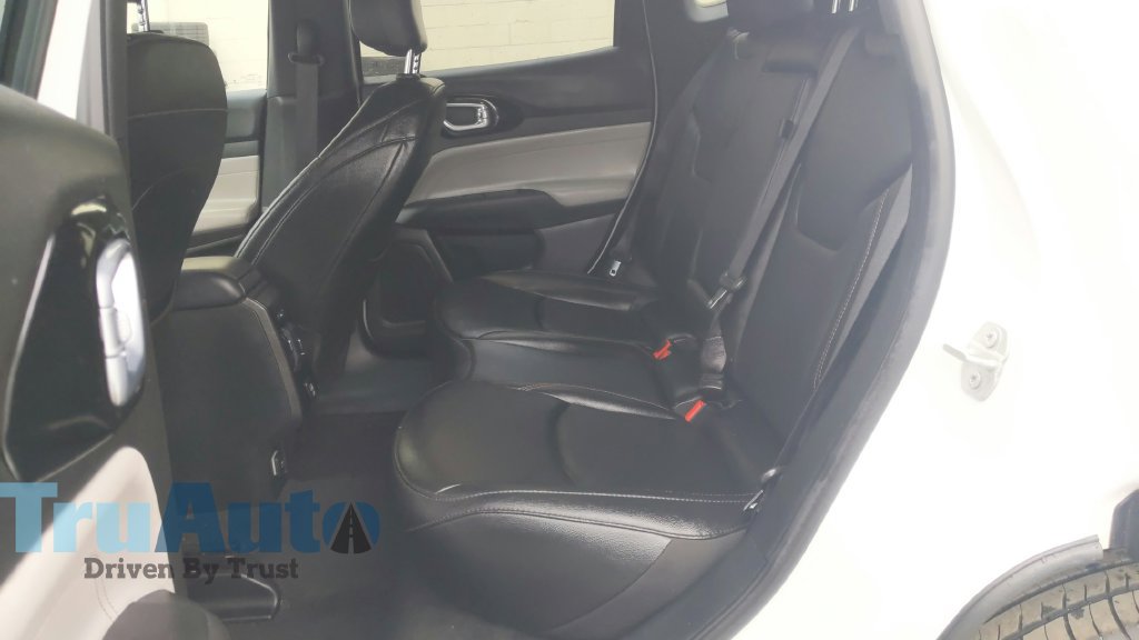 Used 2024 Jeep Compass Limited AWD/4WD image 35