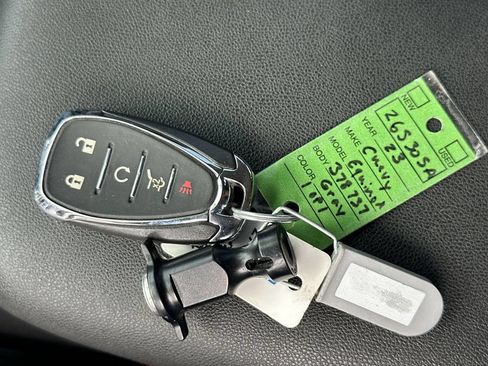 Used 2023 Chevrolet Equinox LT FWD image 23
