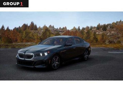 New 2027 BMW 540i xDrive w/ M Sport Package AWD/4WD image 1