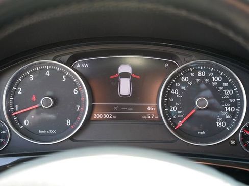 Used 2012 Volkswagen Touareg VR6 AWD/4WD image 27