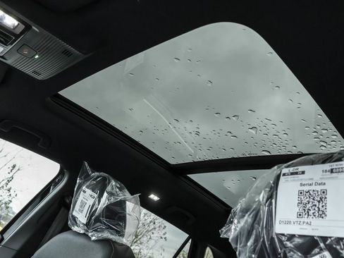 New 2026 Volkswagen Atlas Cross Sport SE image 9