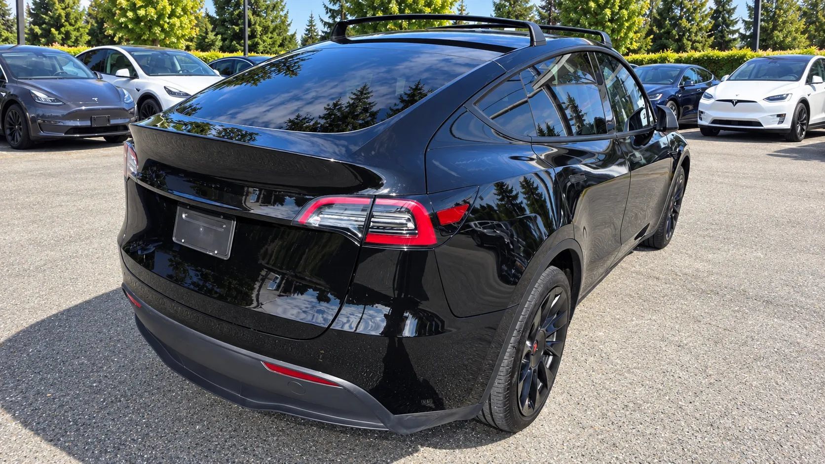 Used 2023 Tesla Model Y Long Range AWD/4WD image 5