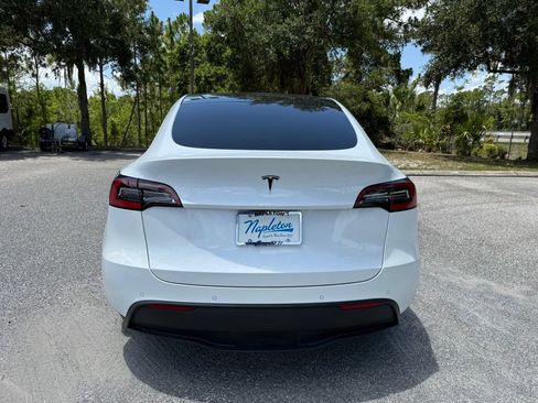 Used 2021 Tesla Model Y 2WD image 13