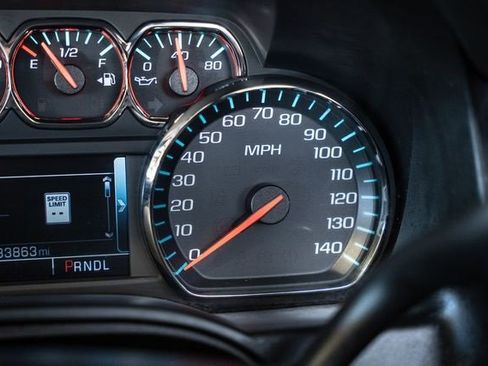 Used 2020 Chevrolet Suburban LT image 26