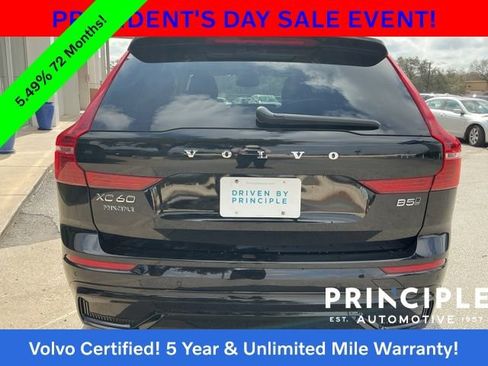 Certified 2025 Volvo XC60 B5 Core image 12