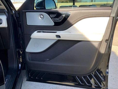 Used 2020 Lincoln Aviator Black Label w/ Dynamic Handling Package image 21