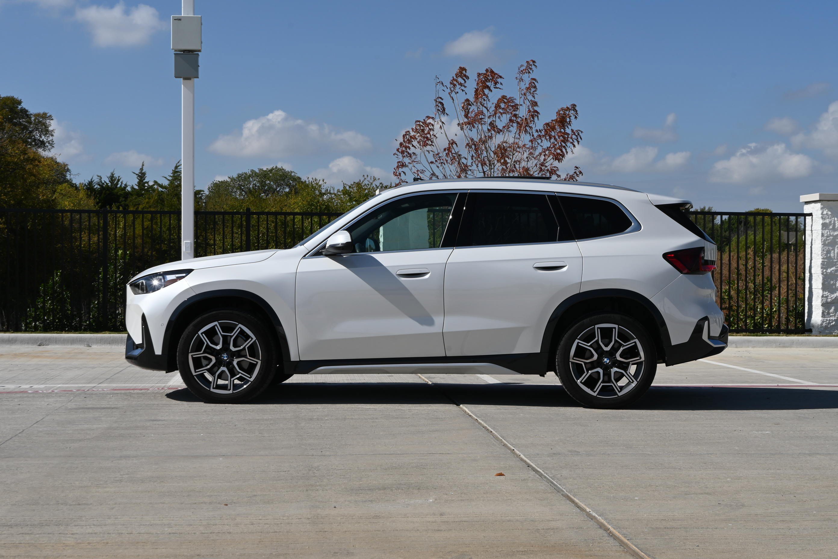 Used 2026 BMW X1 xDrive28i AWD/4WD image 6